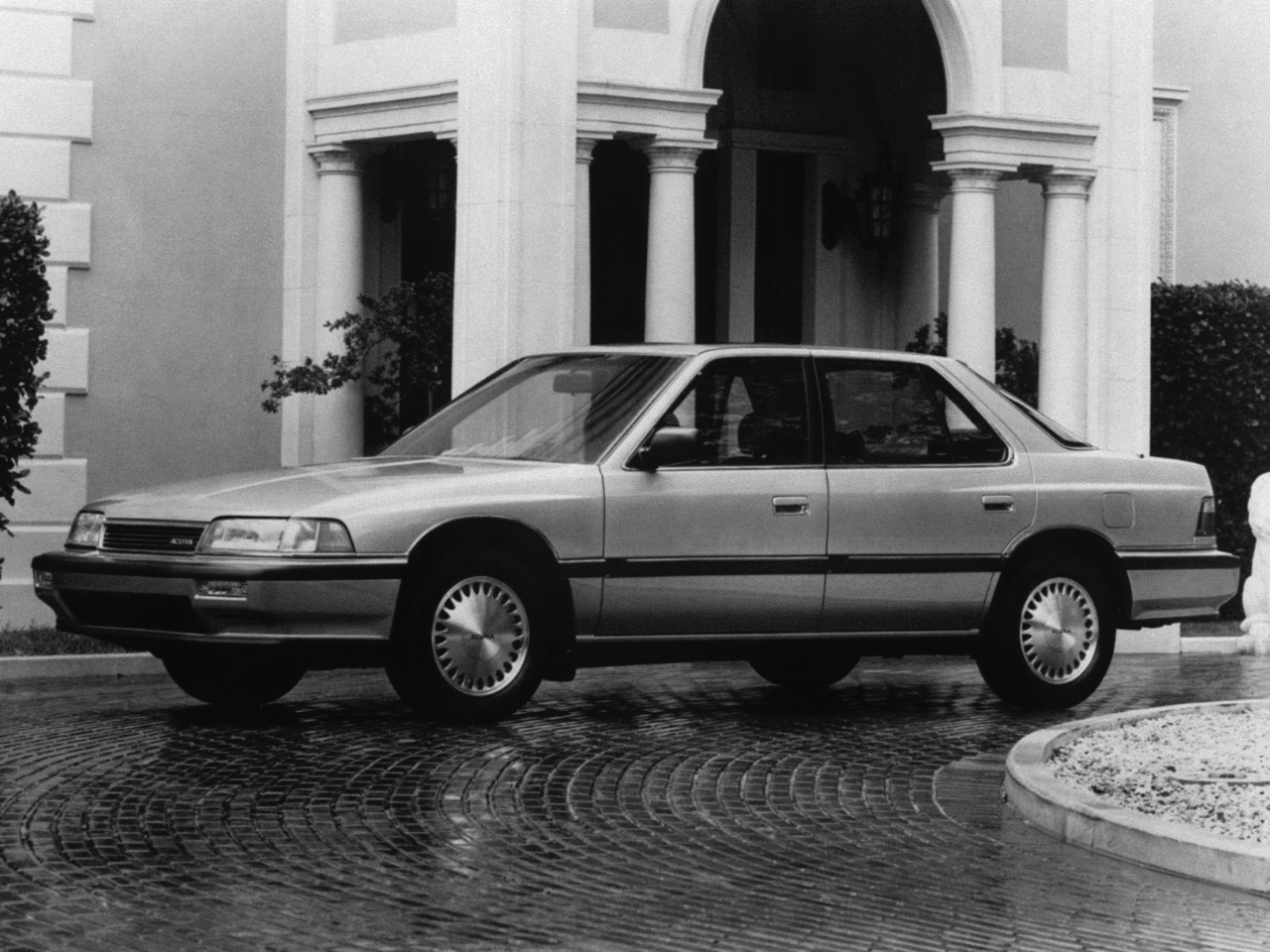 Acura Legend 2.7 V6 (Automatic)